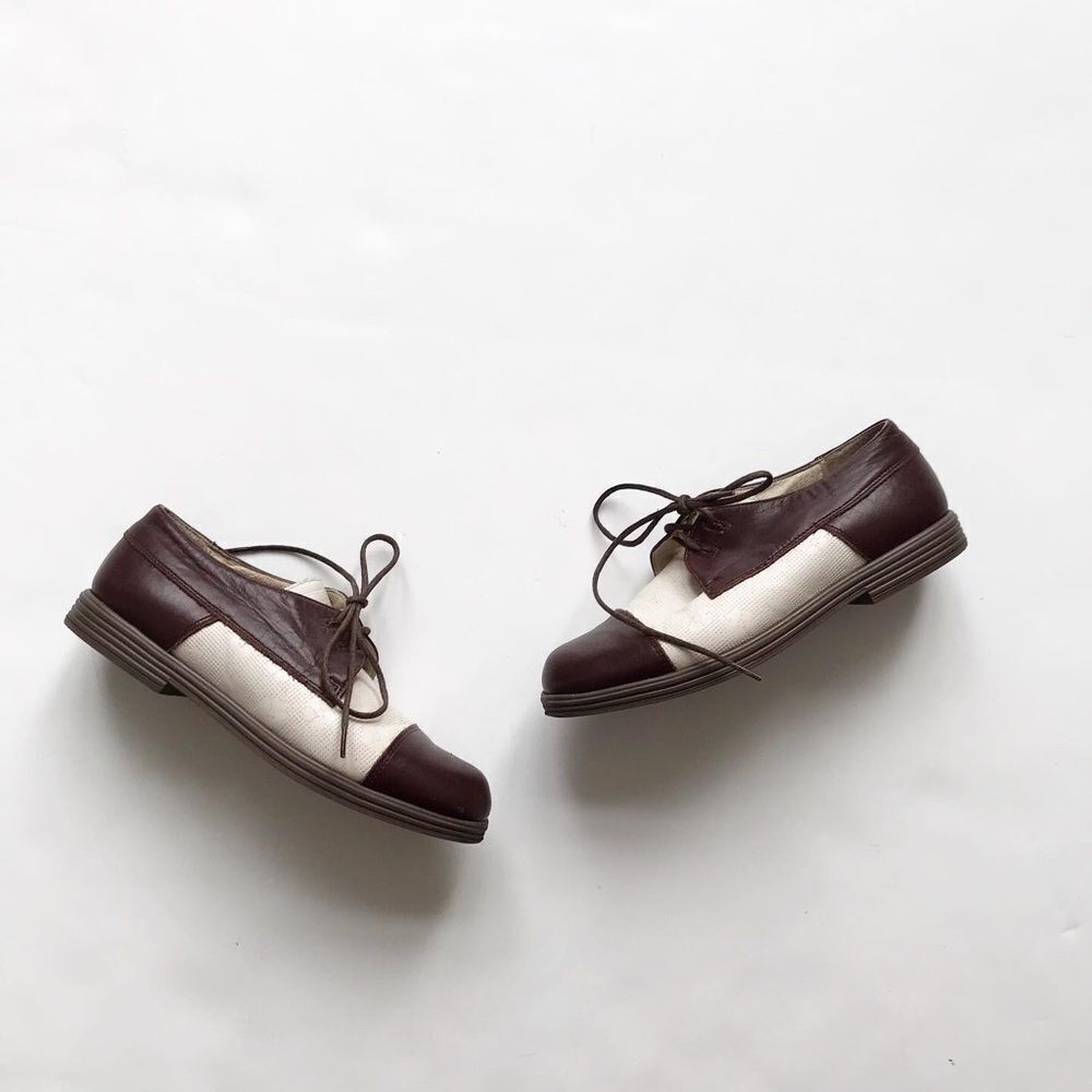 Vintage Bally brown and cream colourblock leather Oxford shoes, EU size 32.